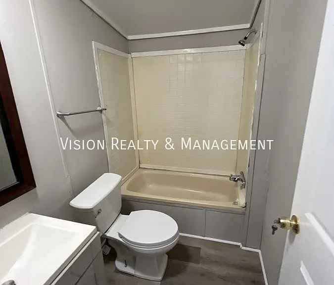 137 Park West Ct — Photo 22