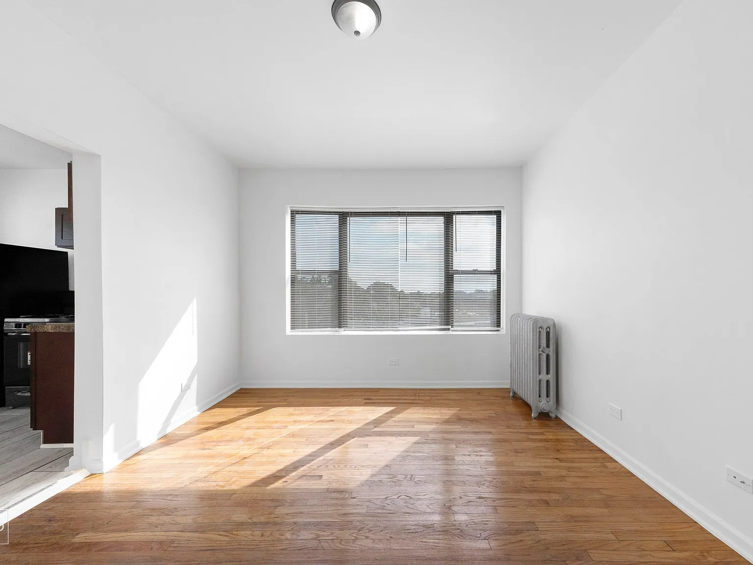 7451 S Eberhart Ave — Photo 4