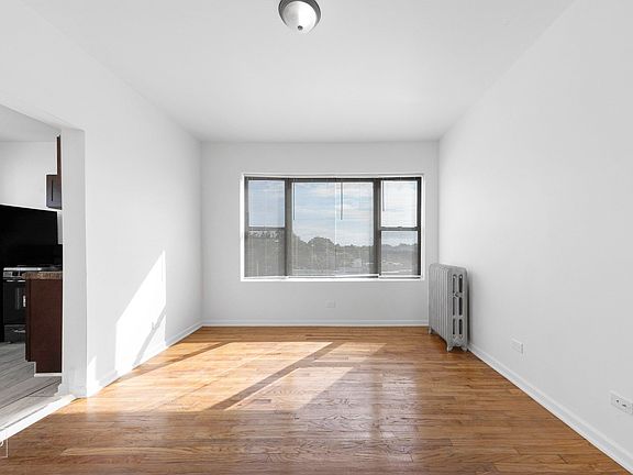 4th image of 500-512 E 75th St #5381