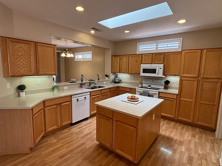 15138 W Las Brizas Ln — Photo 6