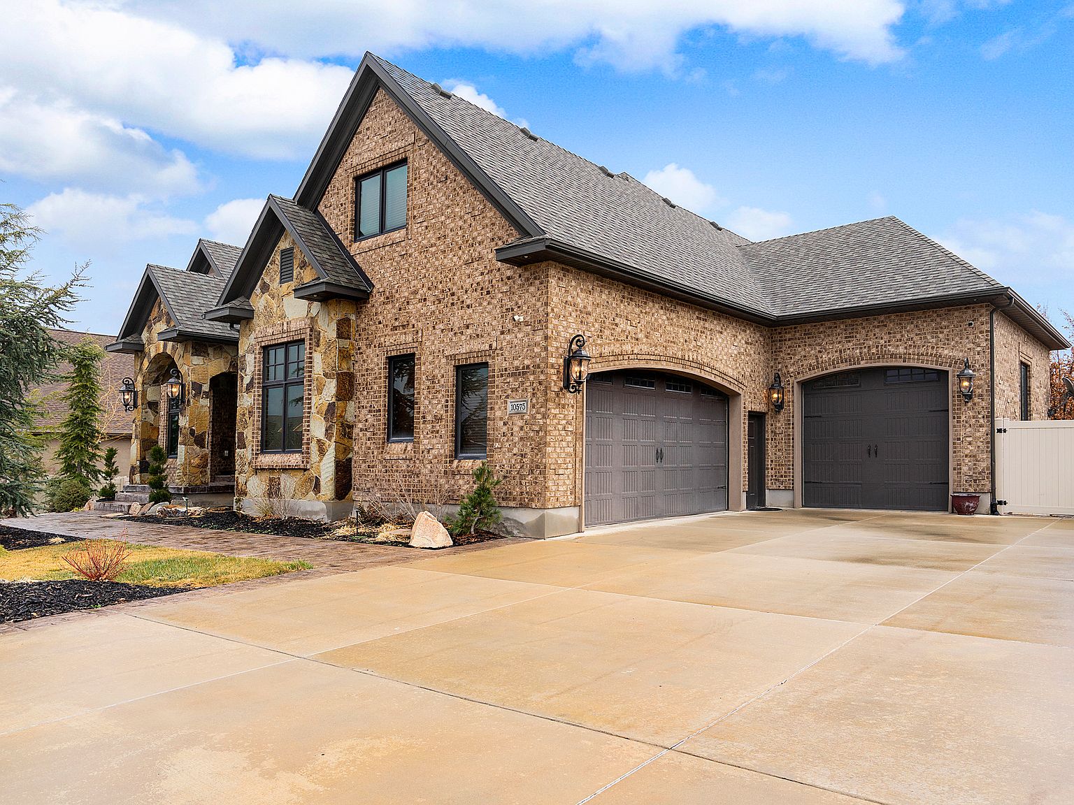 when I left my now house Icouldn’t find 10575 S Alexander Park Ln, South Jordan, UT 84095 | MLS