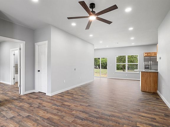 5th image of 491 2nd St