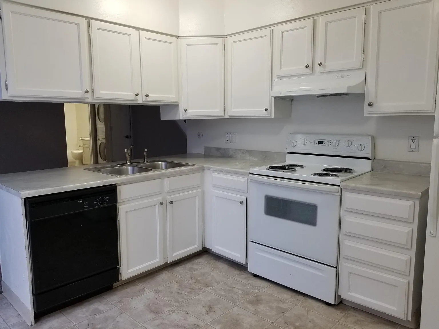 2 bed, 1091 sqft, $1,795 — Photo 2