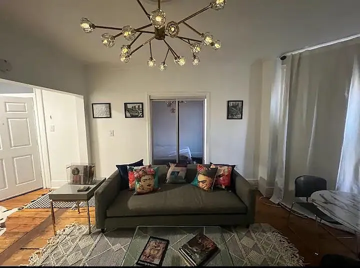 1 bed, 700 sqft, $1,800 — Photo 2