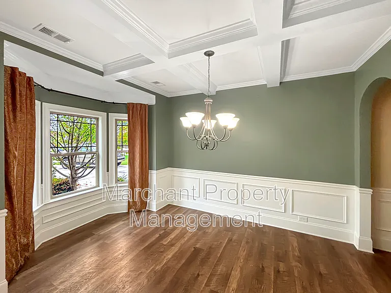 32 Governors Lake Way — Photo 7