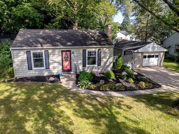 2910 Cheney Ave NE, Grand Rapids, MI 49505