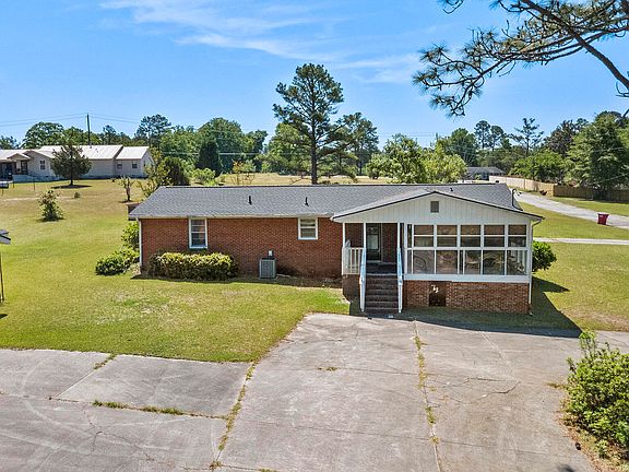 4th image of 3612 Fleming Dr