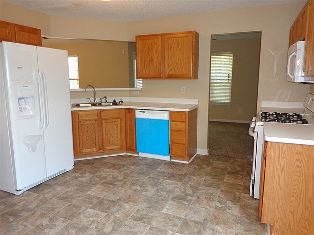 2nd image of 152 Farm Street Rent To Own #0