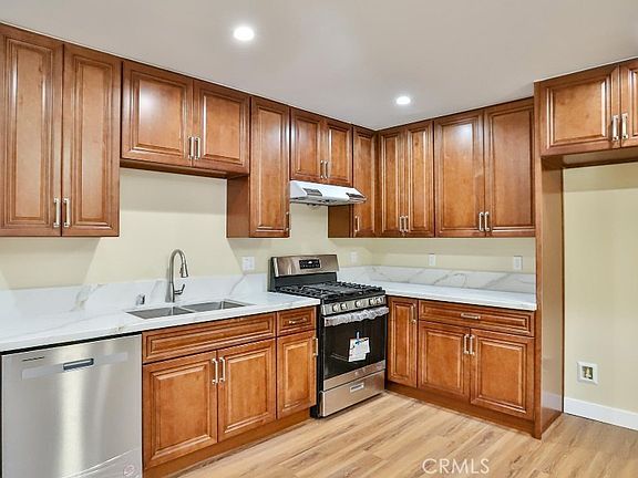 2nd image of 816 Bonita St #C