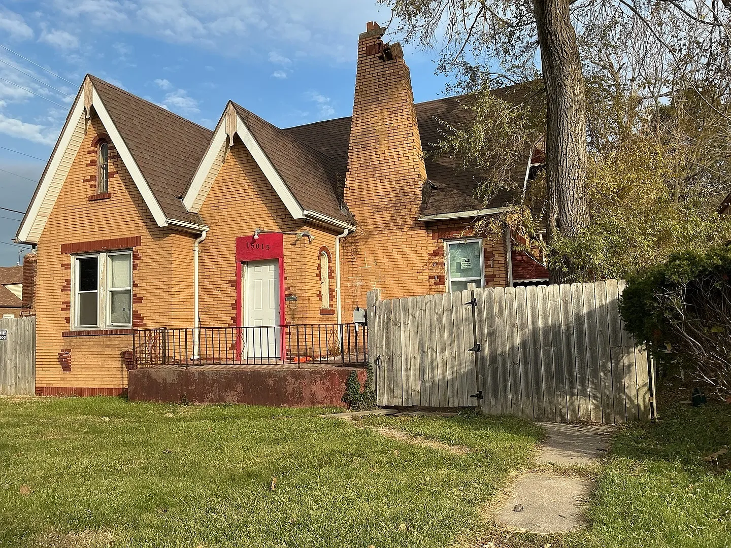 15015 Wood St photo 1