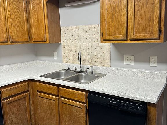 5th image of 3424 Oak Park Ct