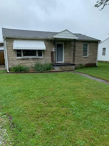 906 N Pine St — Photo 1