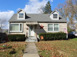 1037 Meadow Ln, Lexington, KY 40505