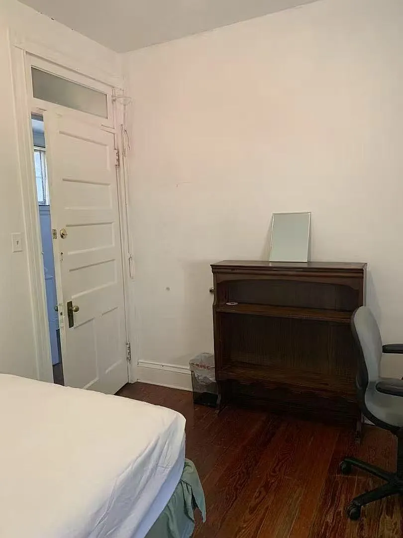 4 bed, $800 — Photo 2