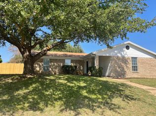 4633 Estes Park Rd, Haltom City, TX 76137