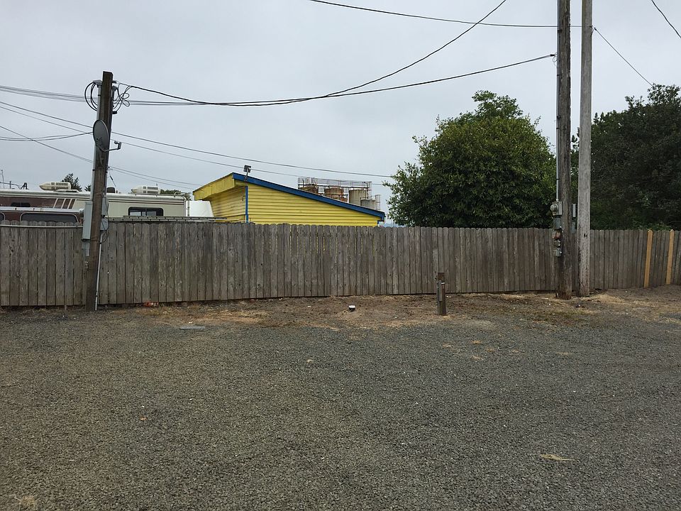 2nd image of 115 Main St