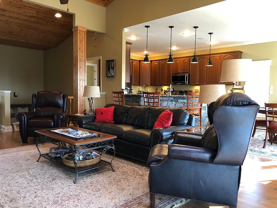 main living room to kichen