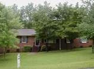 208 Ridgeview Dr, Athens, GA 30606