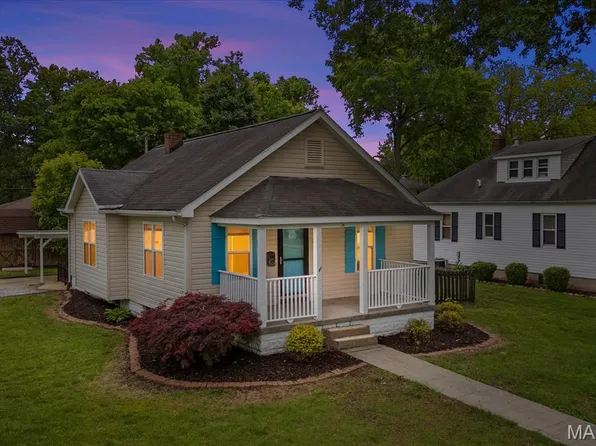 216 Jackson St, Mascoutah, IL 62258