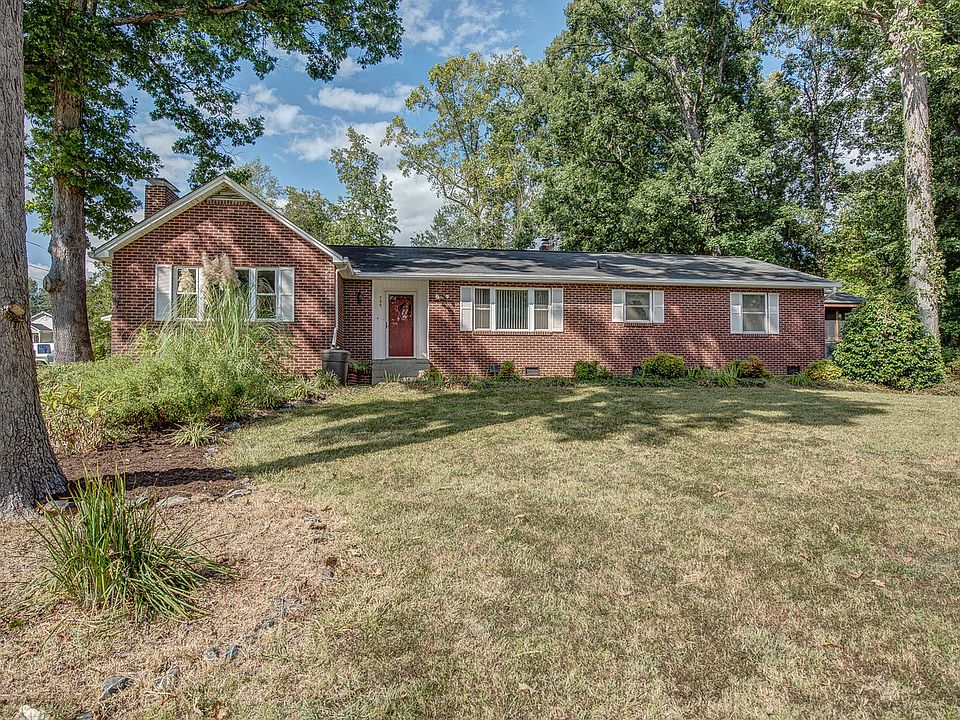 1st image of 705 Woodside Dr