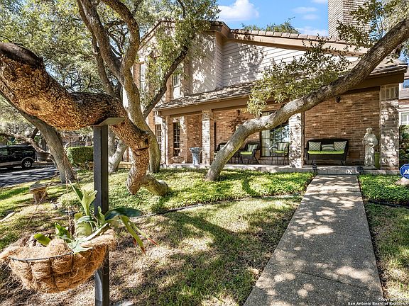 3rd image of 11807 Sunburst St #101