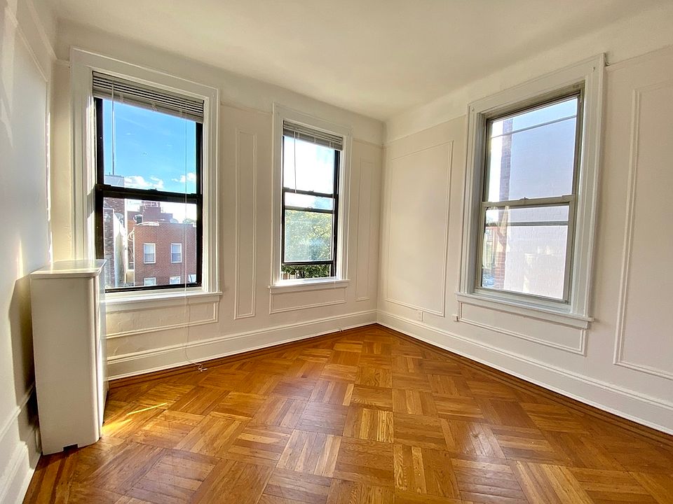 1st image of 3717 28th Ave APT 6