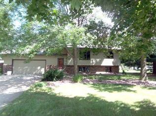 120 S Cardinal Dr, Brandon, SD 57005