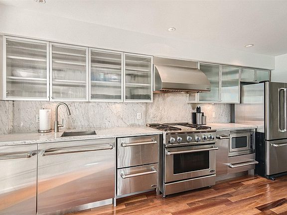 5th image of 1601 West Ave APT 213