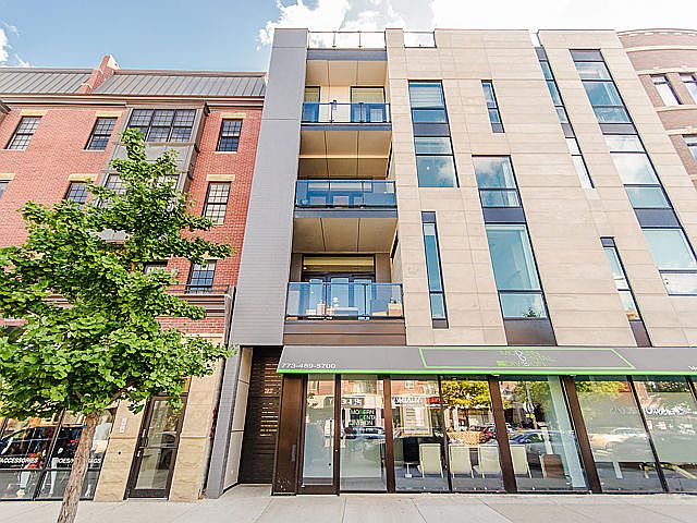 1st image of 2037 W Division St #202