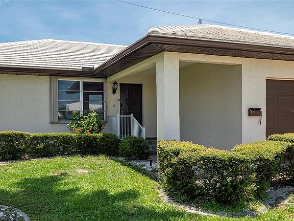 5th image of 163 Crescent Dr