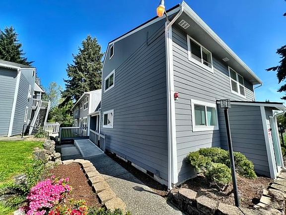 3rd image of 2127 12th St #C102