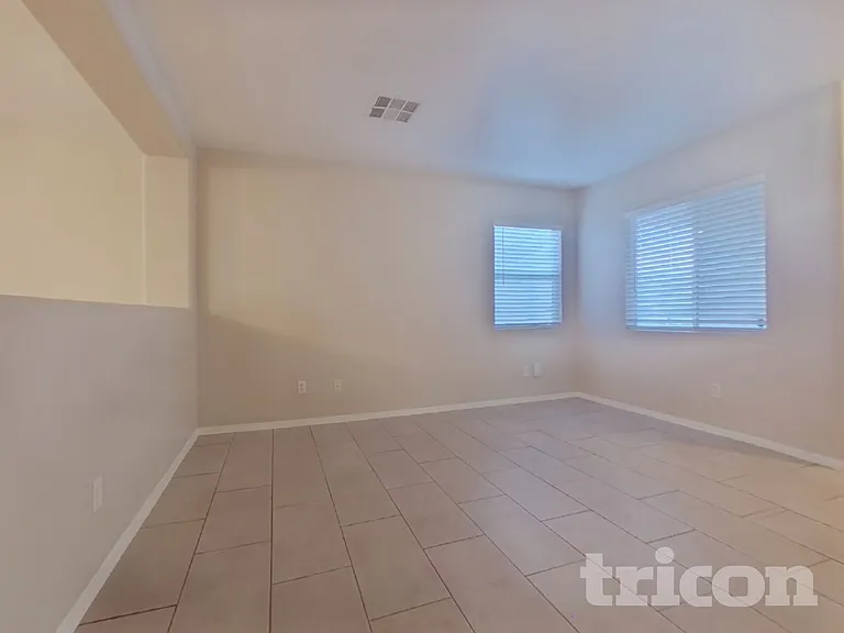 22244 W Sonora St — Photo 3