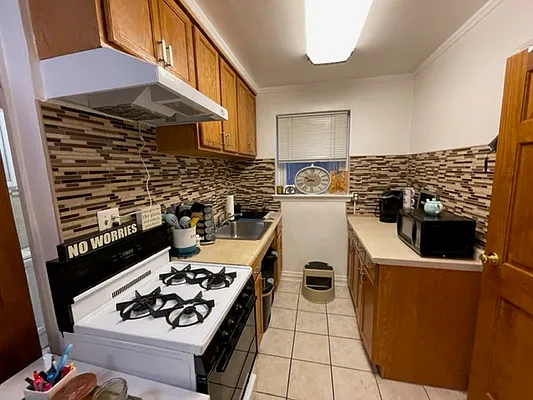 Rented by Voro, LLC | media 11