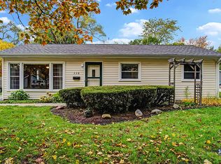 338 N Pershing Ave, Mundelein, IL