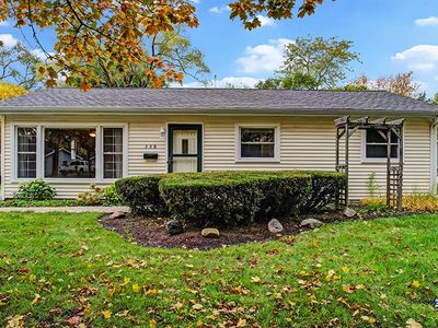 338 N Pershing Ave, Mundelein, IL, 60060