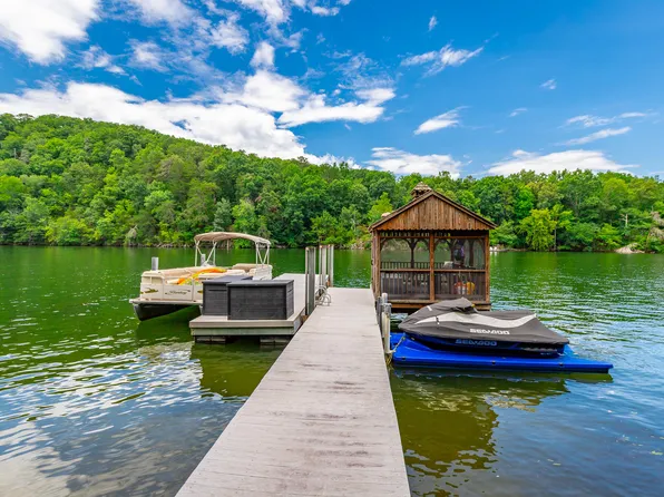 1033 Clift Cave Dr, Soddy Daisy, TN 37379