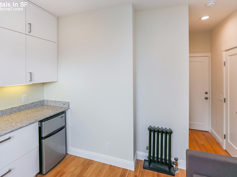 2nd image of 4740 Balboa St APT 205