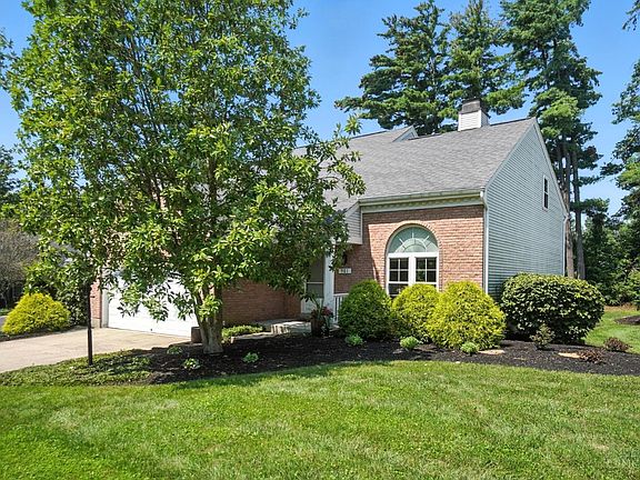 2nd image of 981 Wittshire Ln