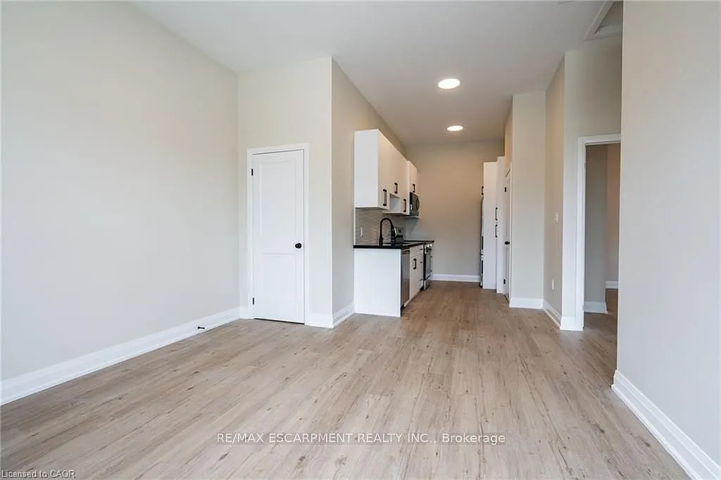 2 bed, $2,195 — Photo 4