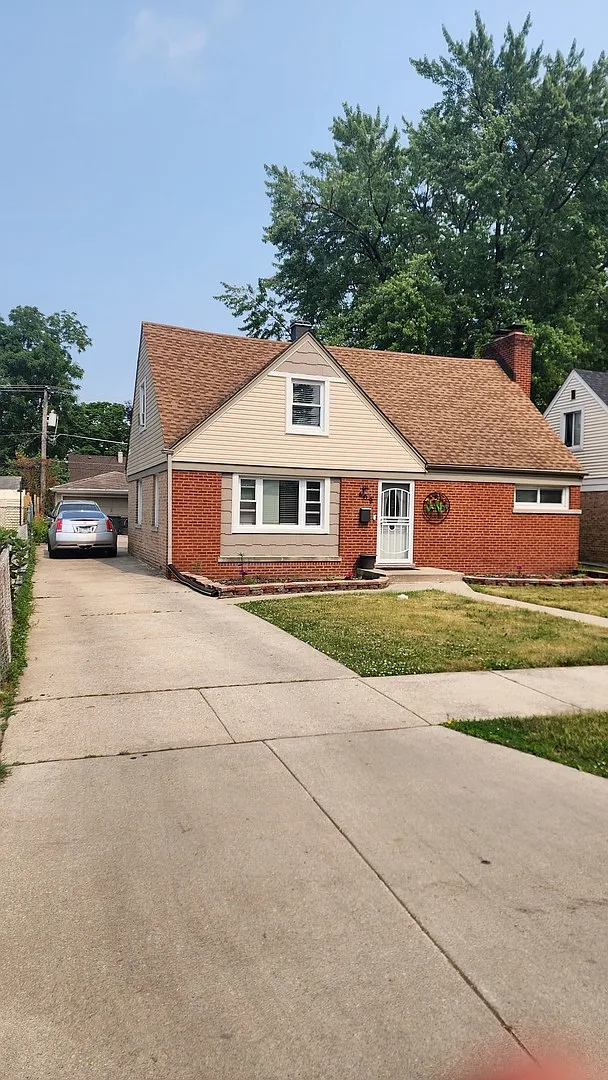 409 Hyde Park Ave photo 1