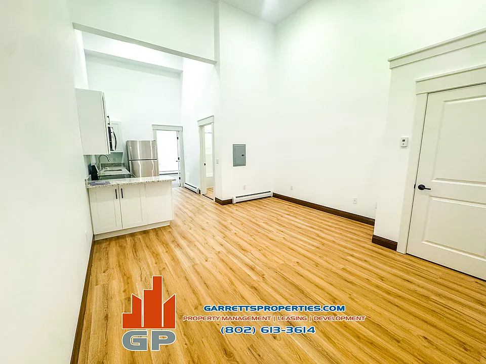 75 N Main St #203