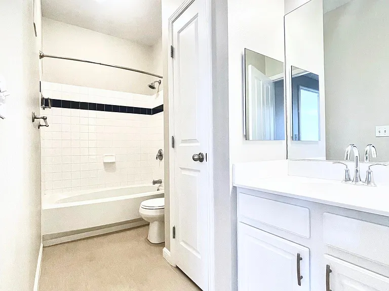 1000 Providence Pl #202 — Photo 12