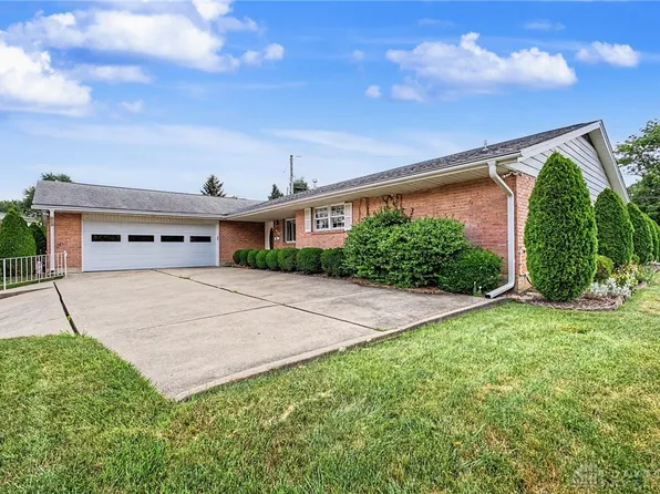 6301 Blossom Park Dr, Dayton, OH 45449