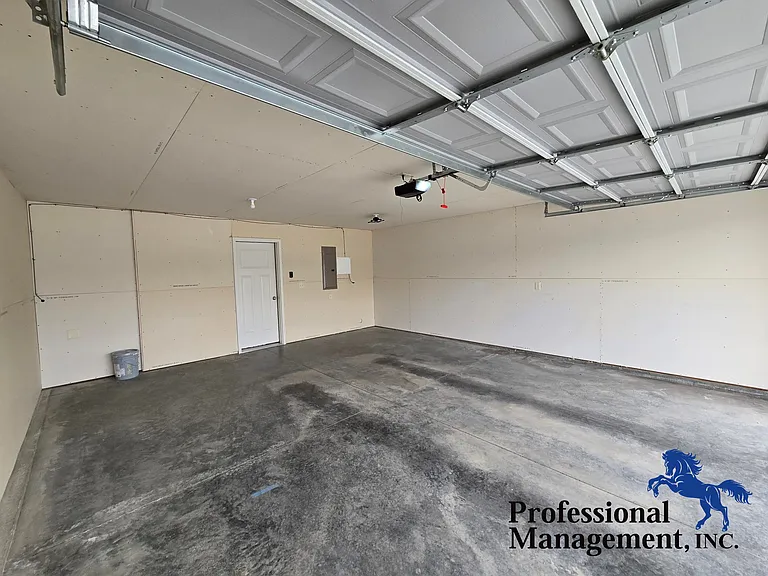 933 Kingston Ave — Photo 6