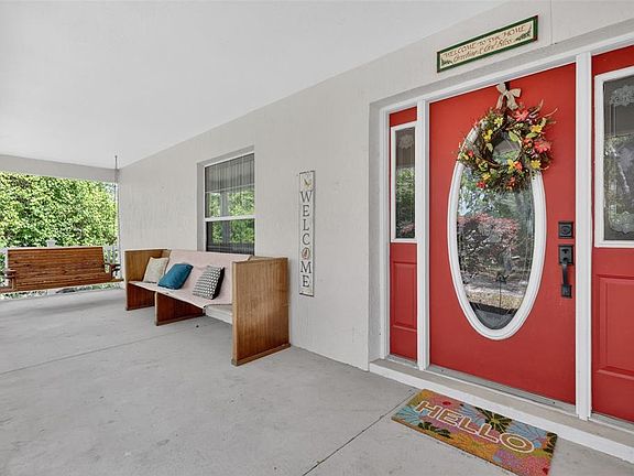 3rd image of 41722 Poinciana St