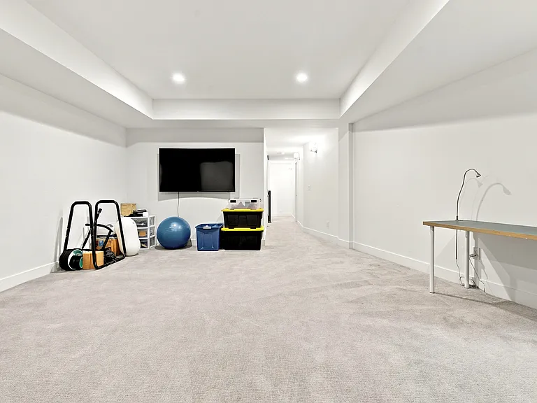 6649 Fern Dr — Photo 27