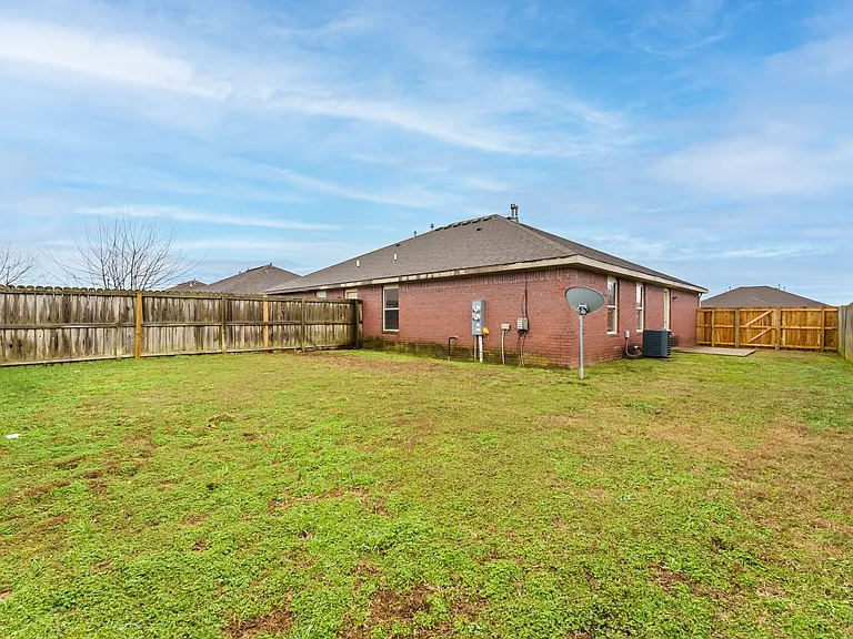 417 E Southern Trace Dr — Photo 6
