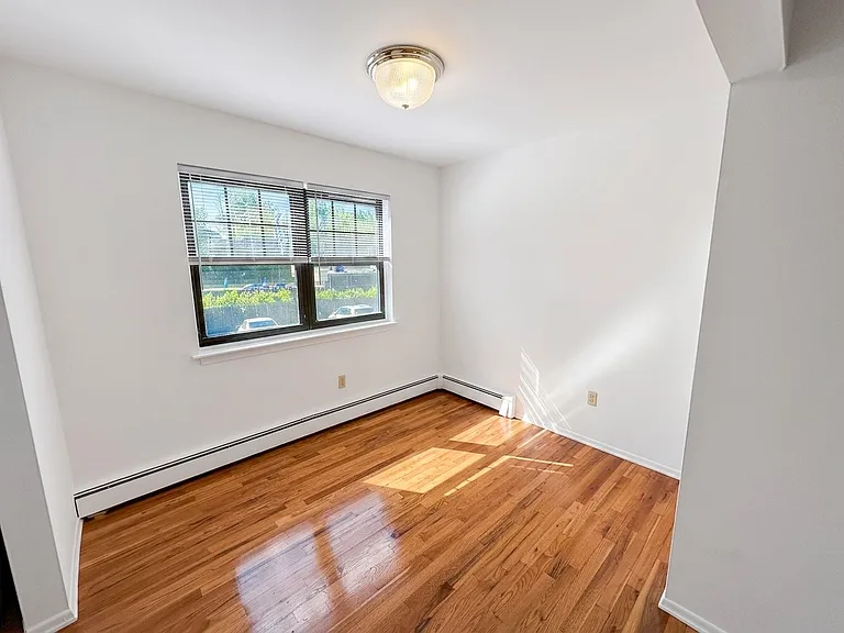 346 North Dr #11 — Photo 3