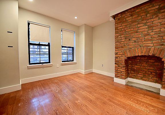 5th image of 1277 Jefferson Ave APT 1