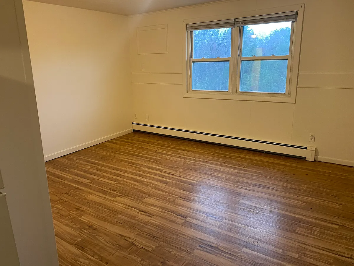Building Photo - 63 Salmon Falls Rd #11